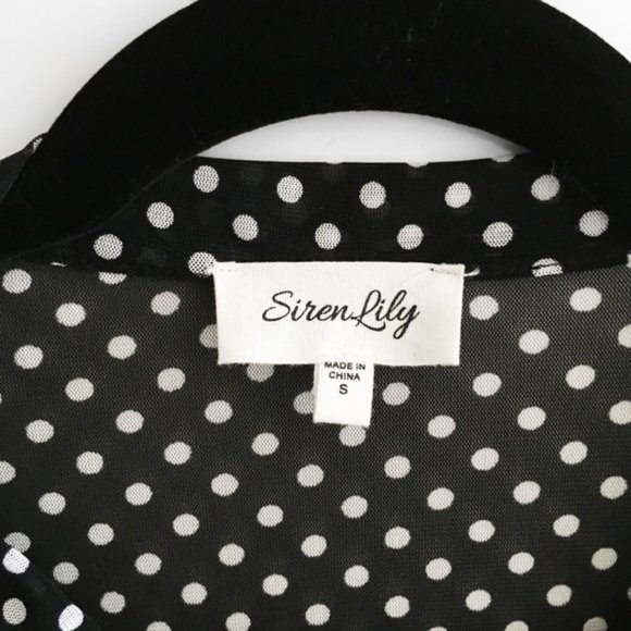 Polka Dot Tie Neck Half Sleeve Button Up/Down Top - Picture 5 of 5